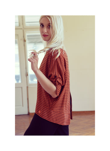 a summer blouse maroko